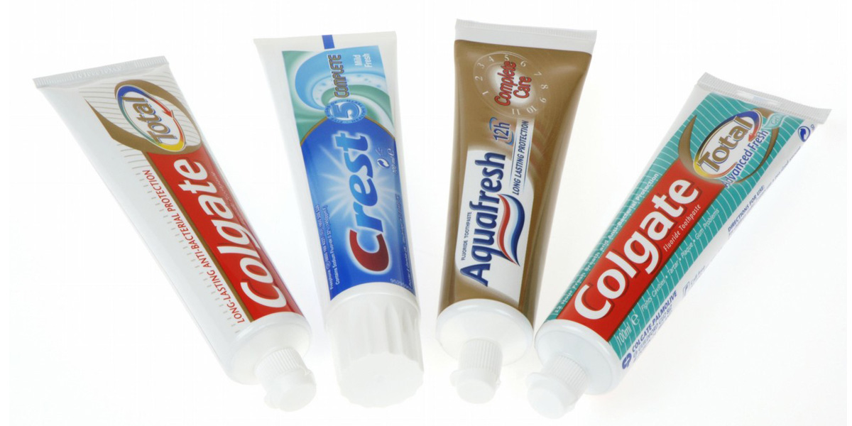 Sealing toothpaste tube by ultrasonic is simple and efficient